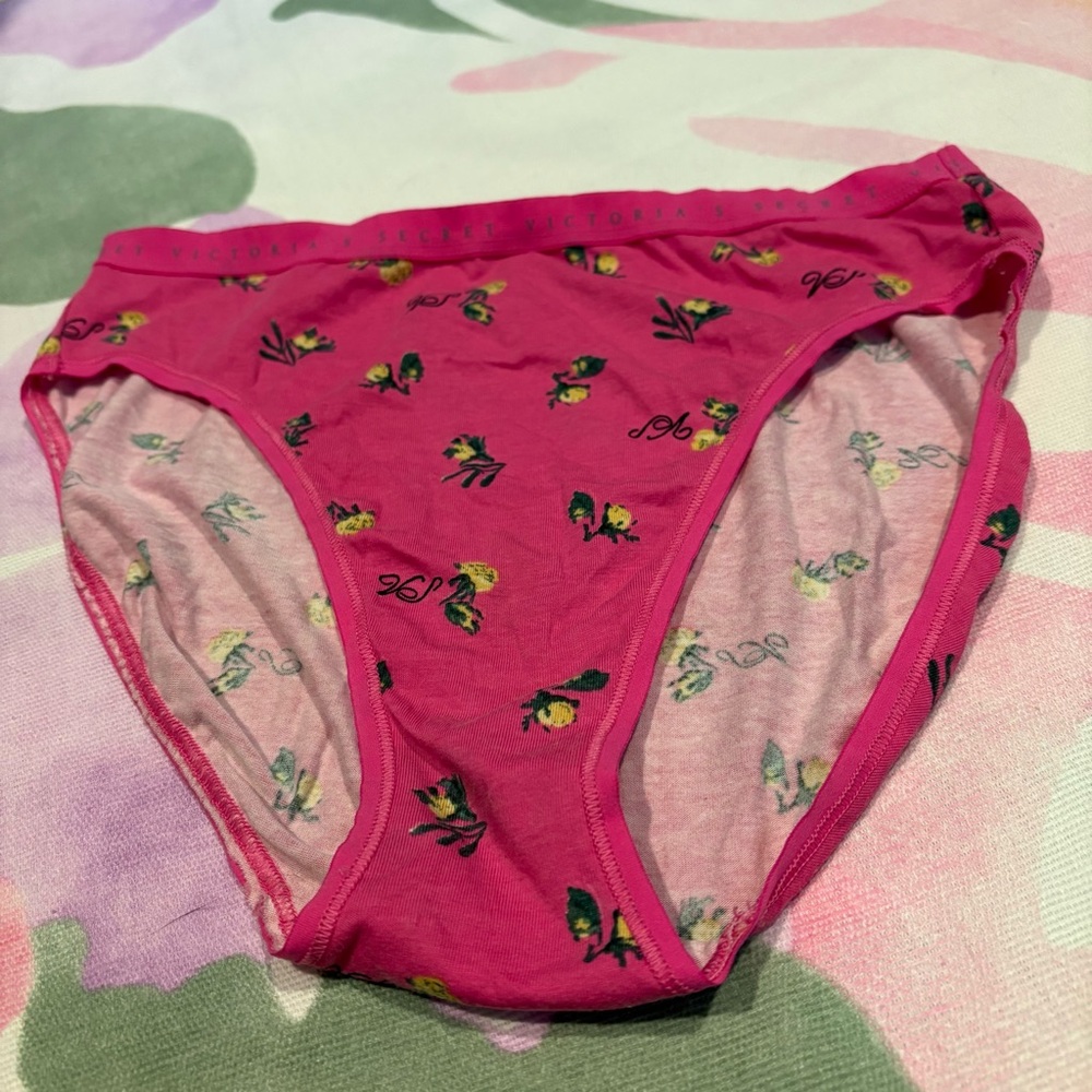 Victoria’s Secret NWOT * Printed High Rise Brief Flourescent Pink Ditsy Floral S